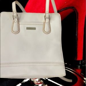 NWOT Liz Claiborne Multi-compartmented Purse